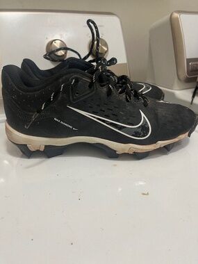 Women’s Nike Diamond Softball Cleats 6.5